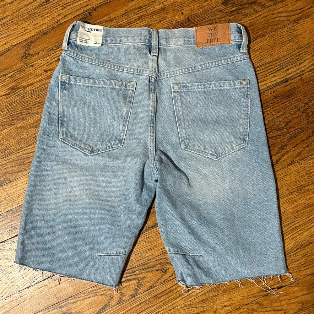 We The Free Ghost Town Long Denim Shorts Free People Bermudas Bodie Blue NWT - Picture 5 of 6